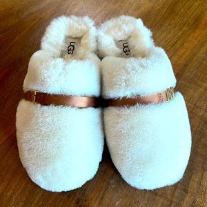 NWOT UGG Fur Slippers